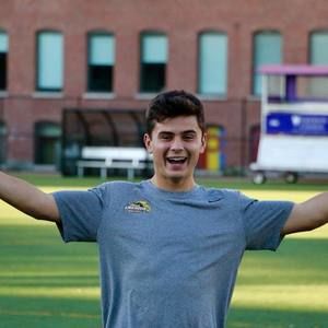 Meet your Posher, Max